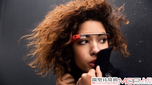 Google Glass智能眼镜虽然不够成熟，但是对于穿戴式设备市场而言却是优秀的助燃剂。